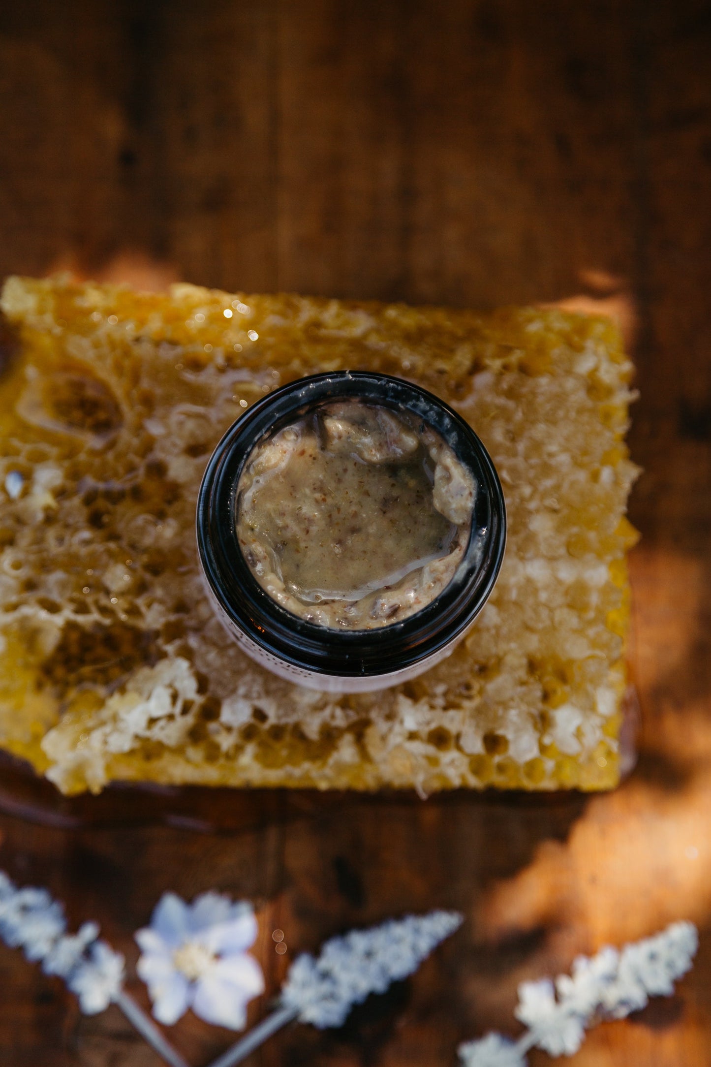 Oats & Manuka Honey Cleanser